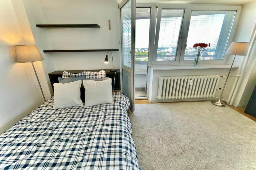 Orange 2 2Xmetro Fast Wifi 50'Tv Netflix Hbo Appletv+ Panorama Apartment Варшава Екстериор снимка