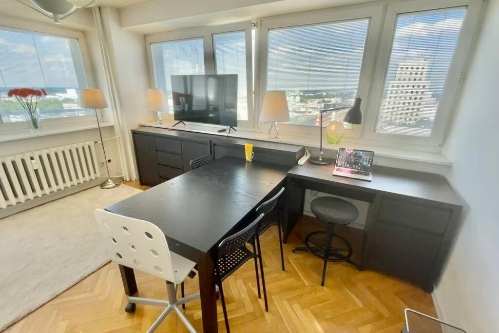 Orange 2 2Xmetro Fast Wifi 50'Tv Netflix Hbo Appletv+ Panorama Apartment Варшава Екстериор снимка