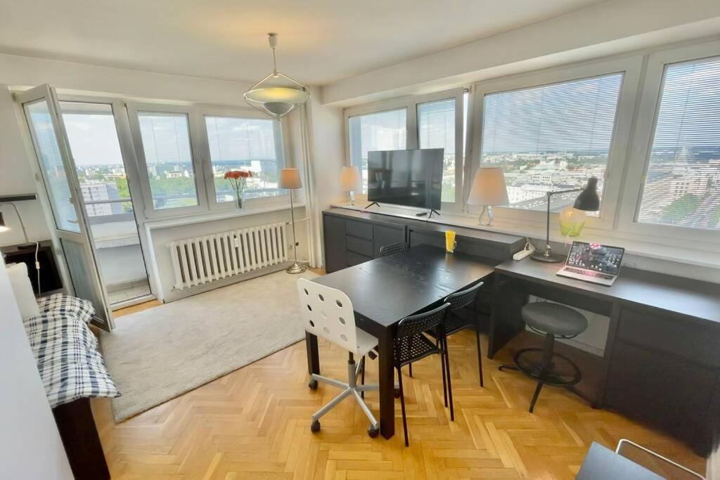 Orange 2 2Xmetro Fast Wifi 50'Tv Netflix Hbo Appletv+ Panorama Apartment Варшава Екстериор снимка
